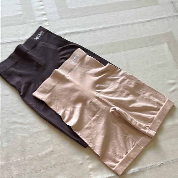 NWNT Paris Blues Set Of 2 Black and Beige Shapewear Shorts - Picture 1 of 7